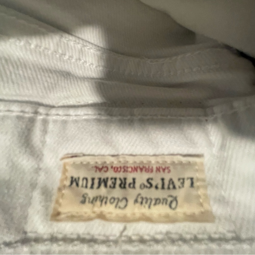 Levi’s white straight leg jeans - Picture 6 of 6